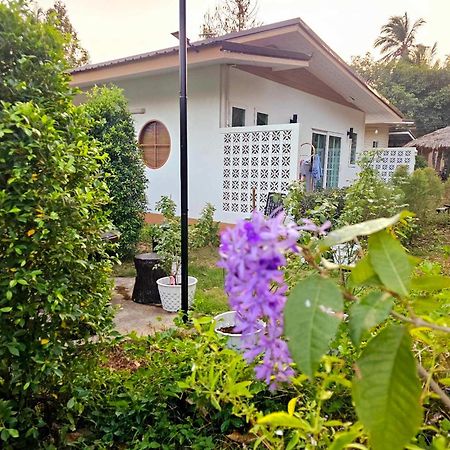 Baan Suan Khun Ta บ้านพักสวนคุณตา Koh Chang Exterior foto