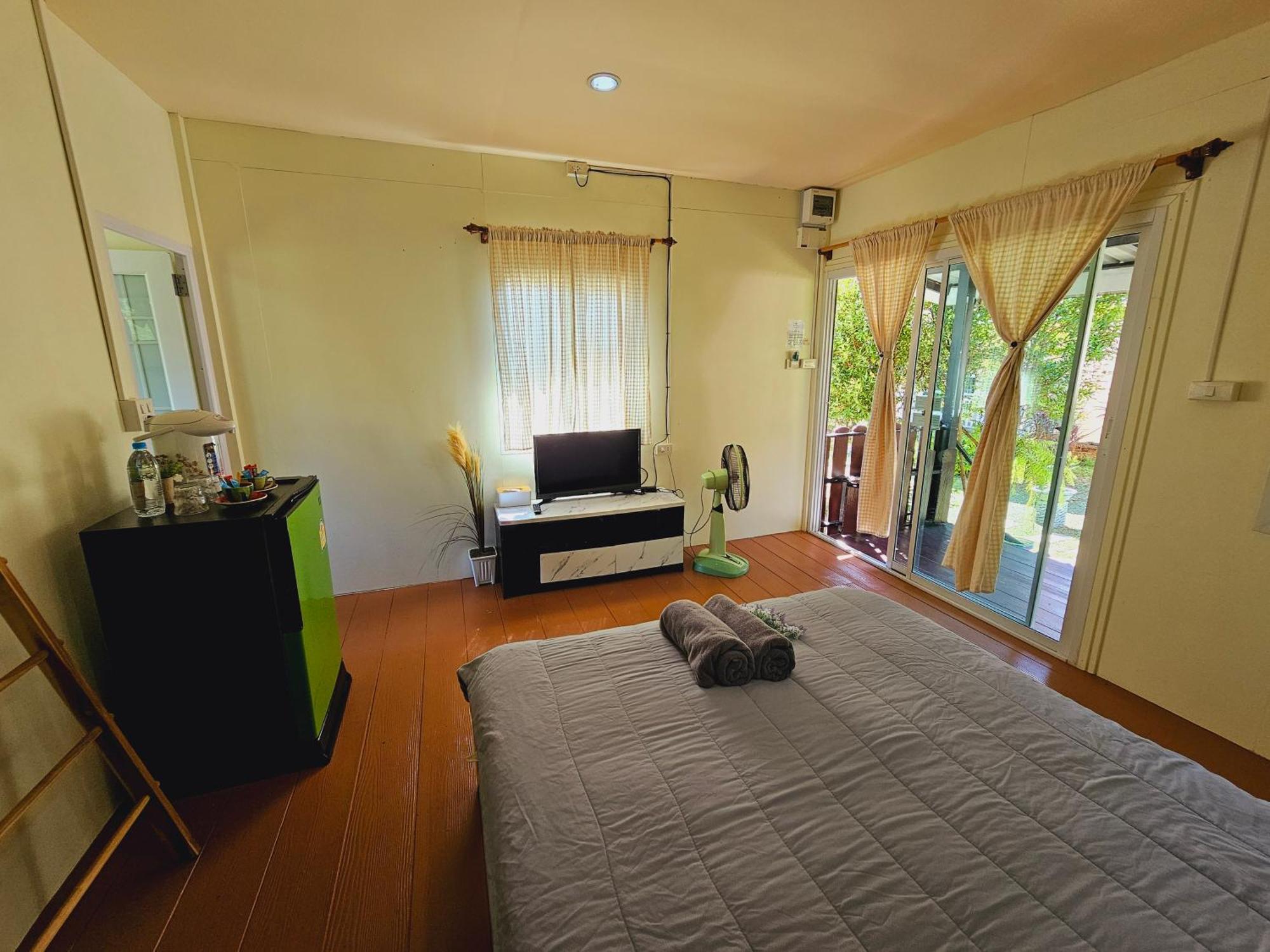 Baan Suan Khun Ta บ้านพักสวนคุณตา Koh Chang Exterior foto